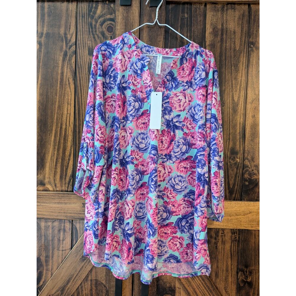 NWT Dear Scarlett Lizzy Top womens sz 2XL Wrinkle Free Blue Pink Purple Floral